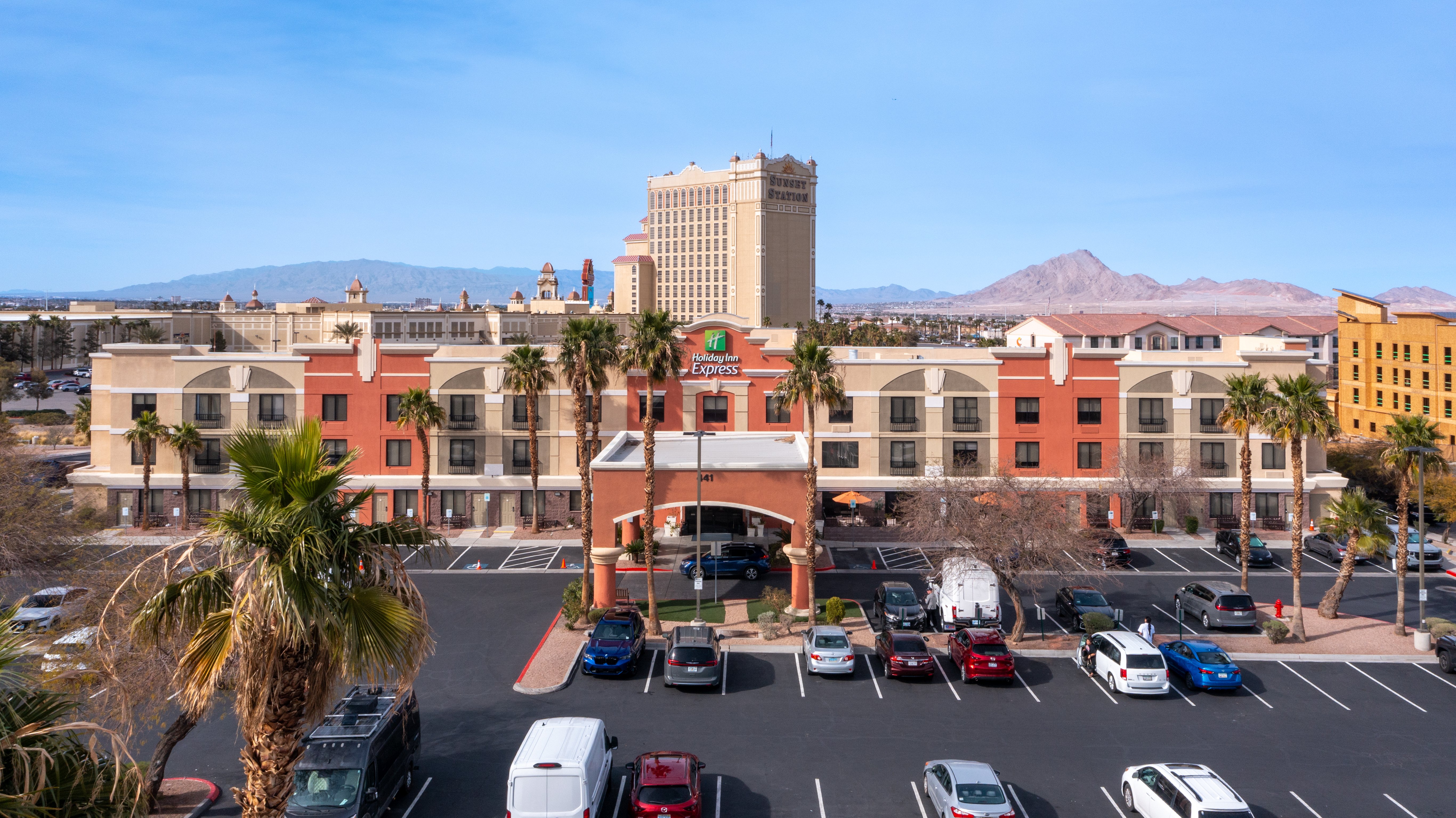 Holiday Inn Express Hotel & Suites Henderson 66/71