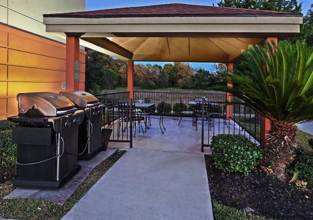 Candlewood Suites Pearland 30/37