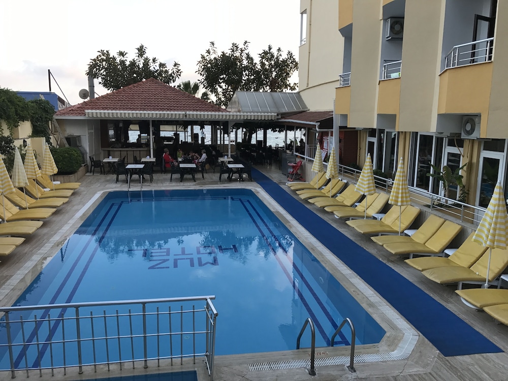 Muz Hotel 25/47