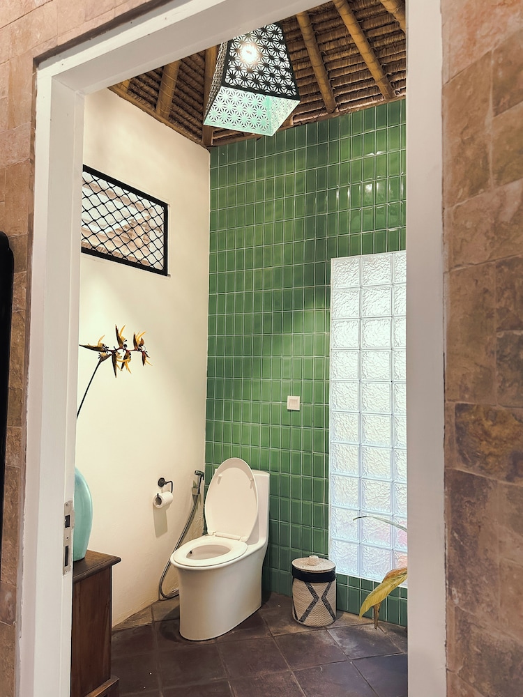Vayam Boutique Resort 44/46