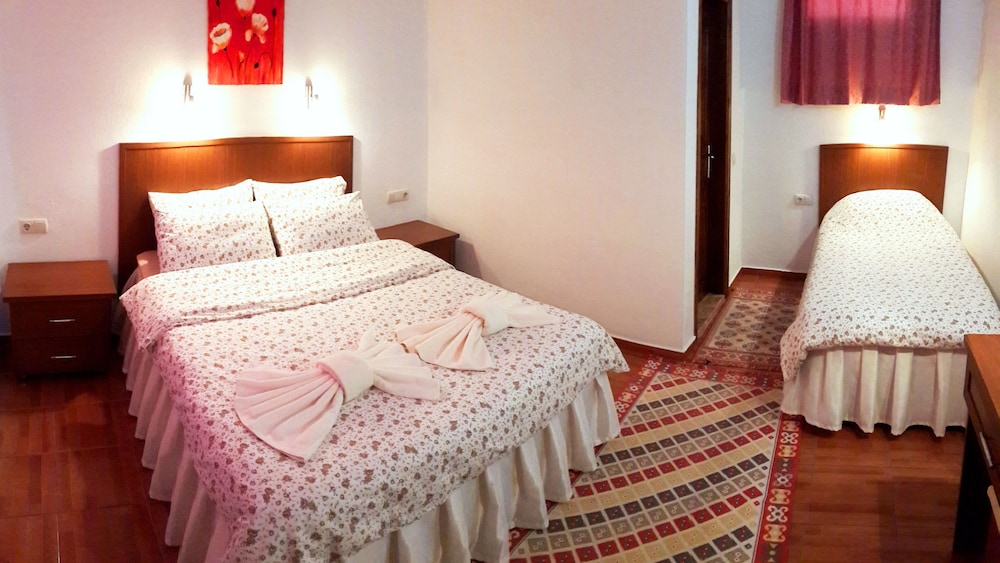 Alican Pension 3/27