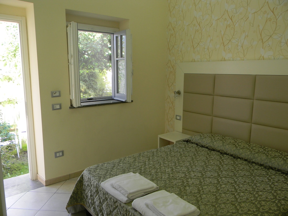 Villa Italia Bed And Breakfast 47/49