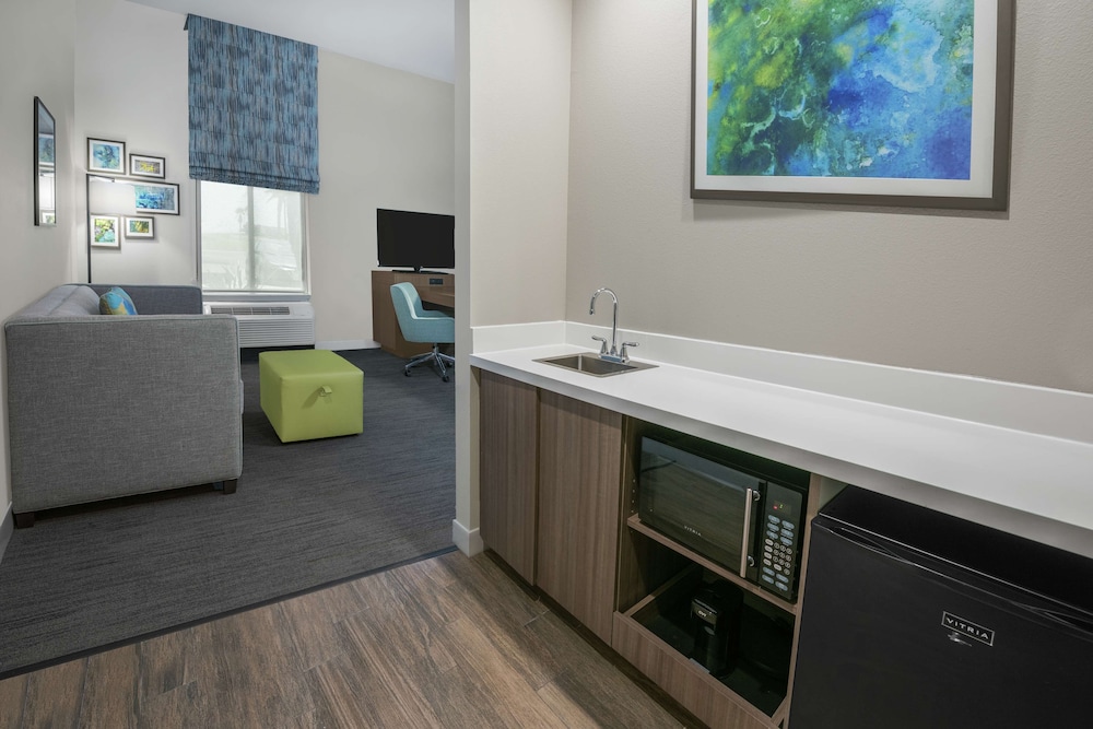 Hampton Inn Suites Portland Corpus Christi 30/45
