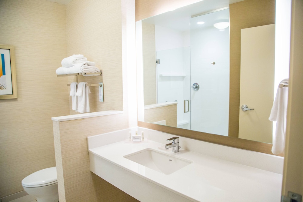 Fairfield Inn Suites By Marriott Pocatello 11/34