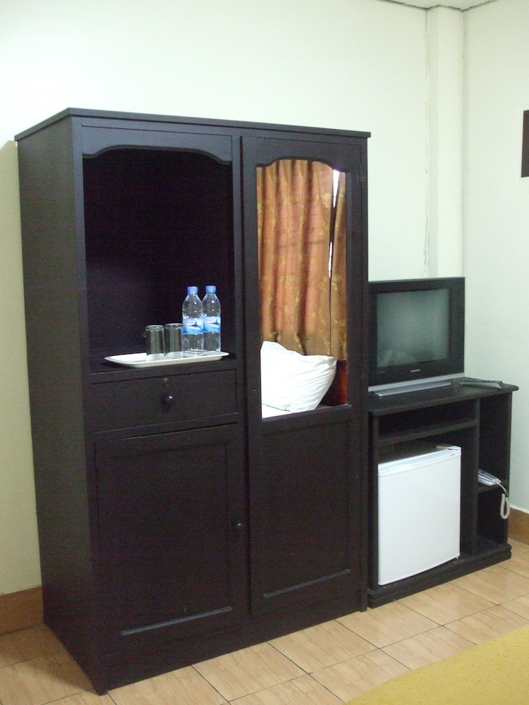 Souvanna Hotel 2 4/15