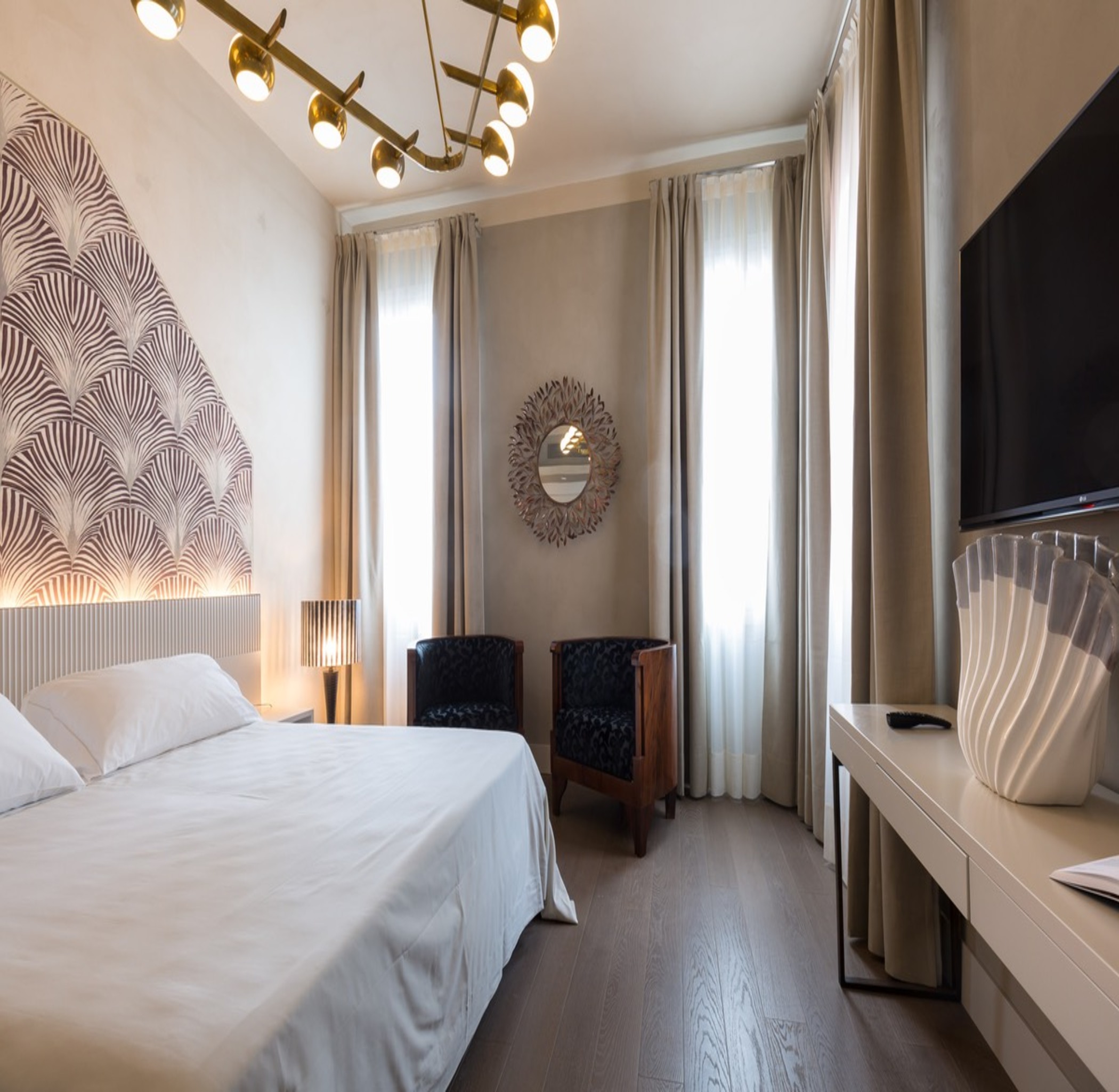 Suite, Annex