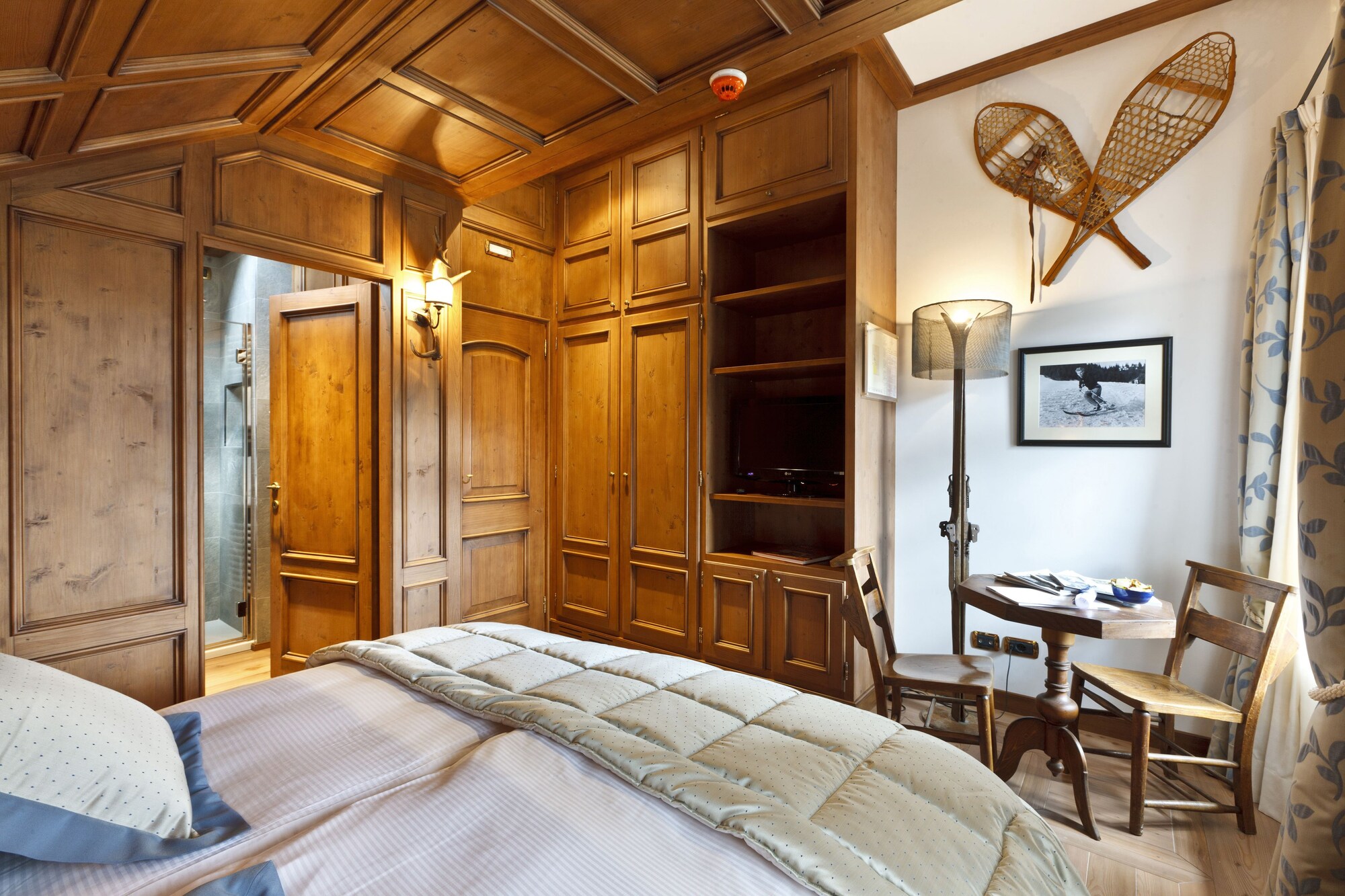 COMFORT, LUXURY, DOUBLE AND TWIN BEDS