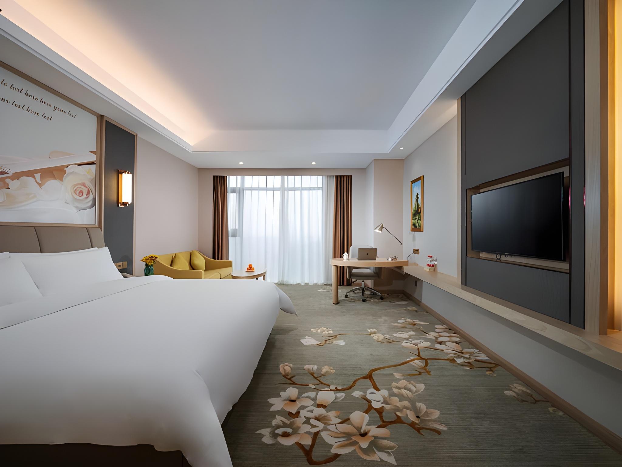 Vienna International Hotel (Chengdu Happy Valley, Dongzikou Metro Station) 7/16