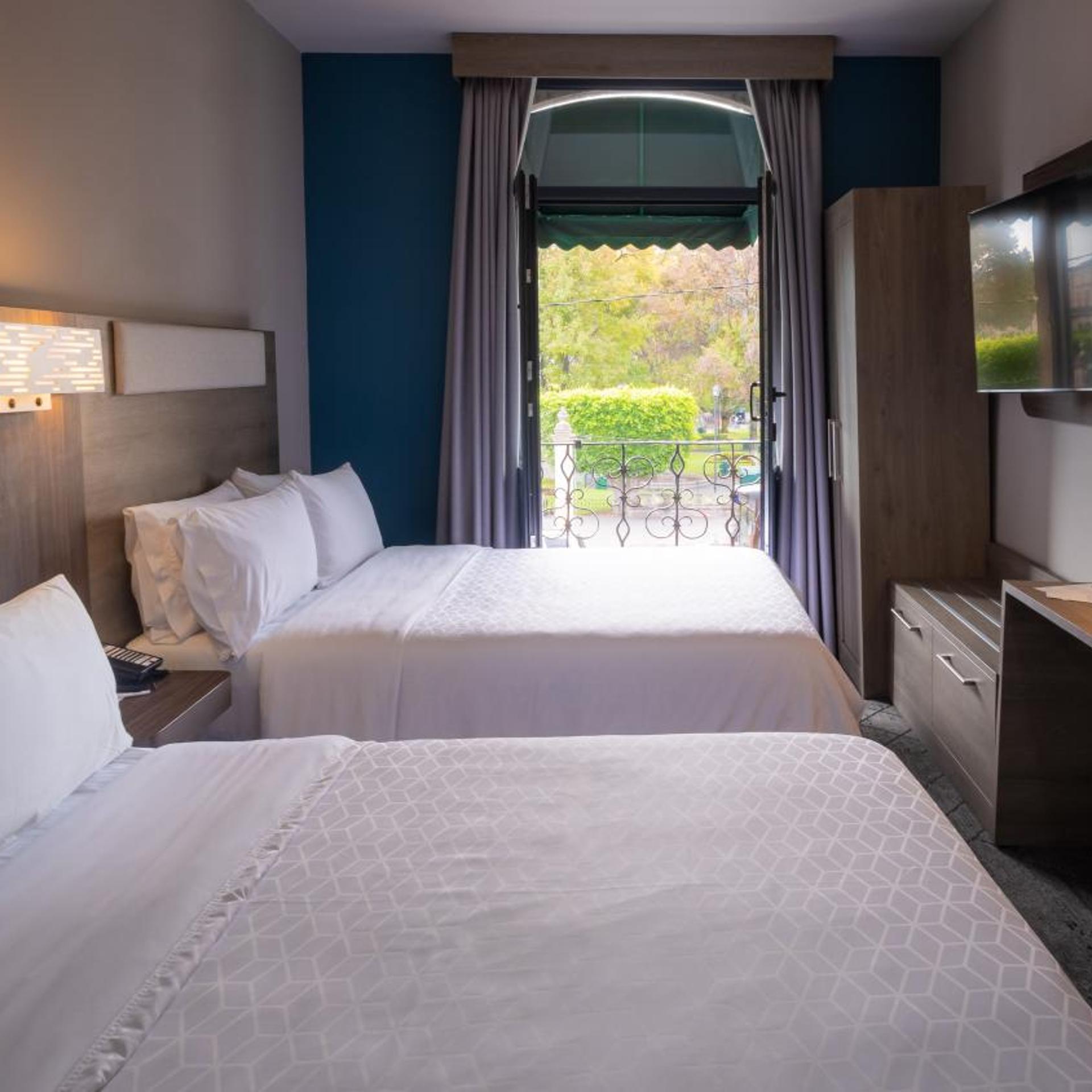 Standard, Twin Beds, Central Building
