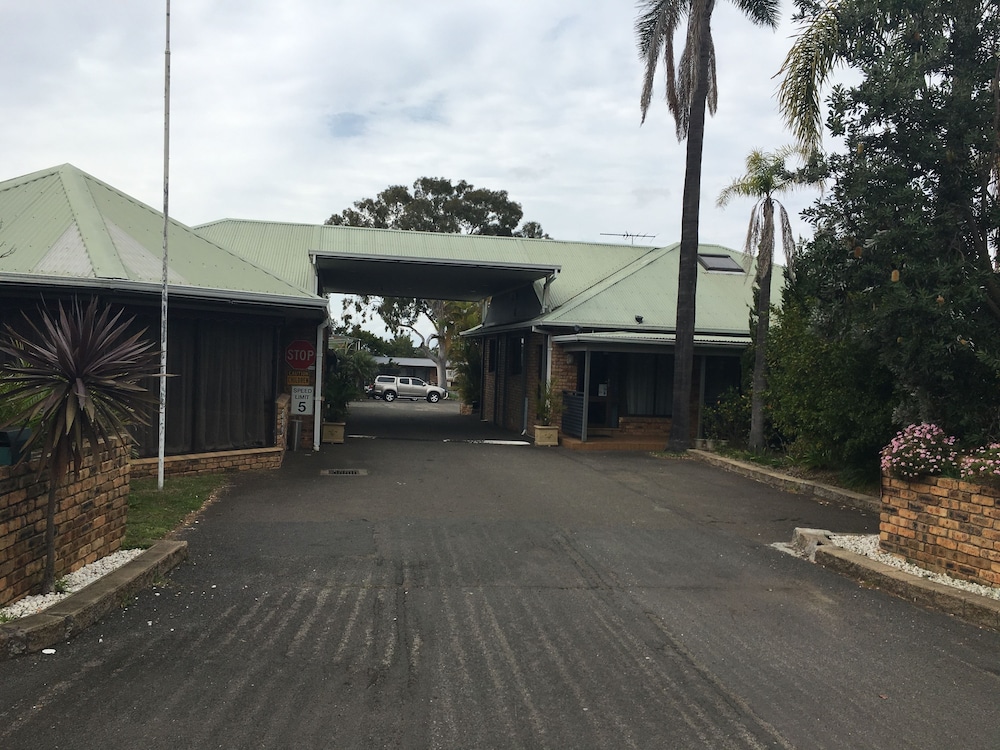 ABCOT INN 49/58
