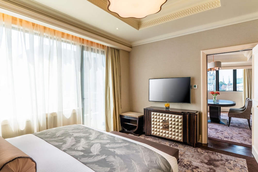 Caravelle Hotel Saigon 16/80
