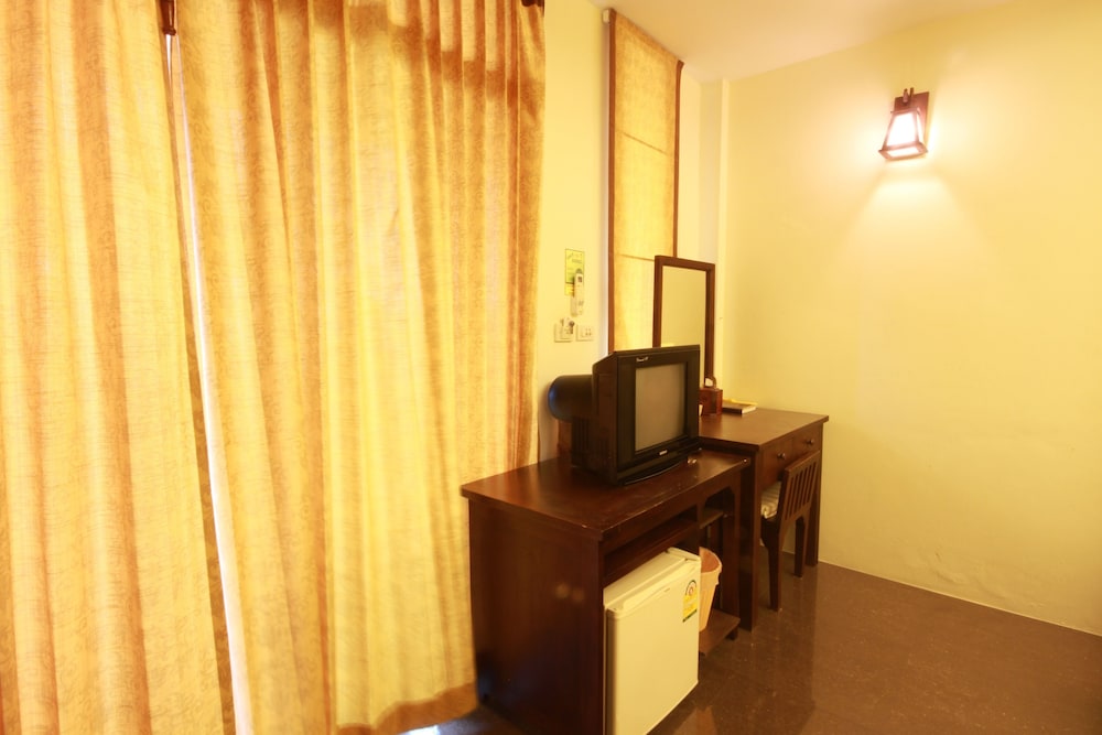 THARATHIP RESORT 42/68