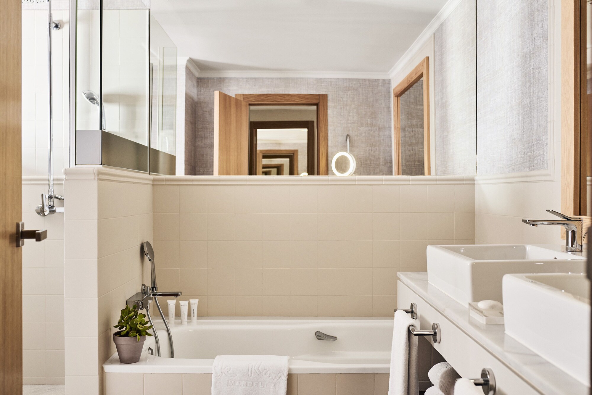 GRAND, JUNIOR SUITE, BEACH VIEW