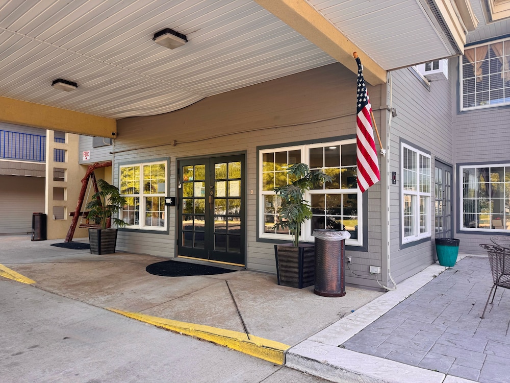 Docker S Inn 43/55