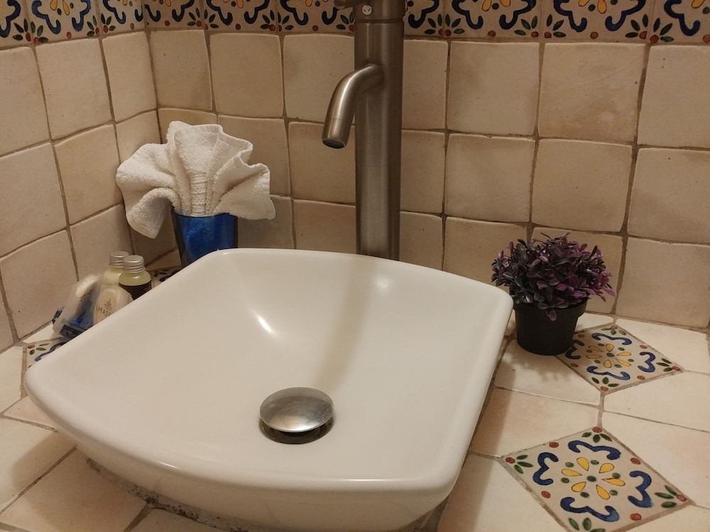 Hotel Ciudad Vieja 46/47