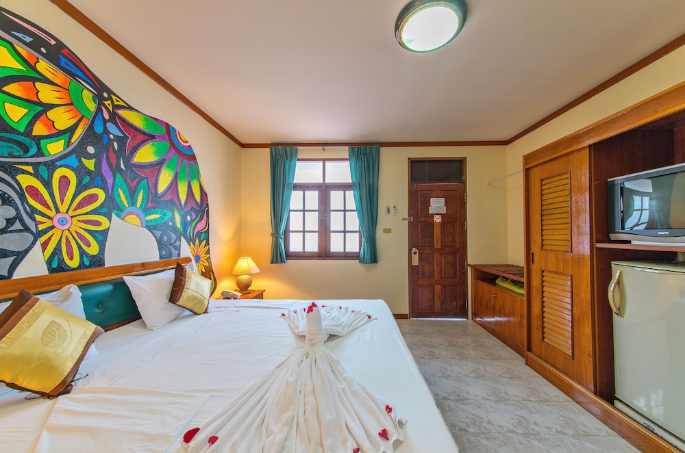 Panda Hotel Patong Beach 2/17