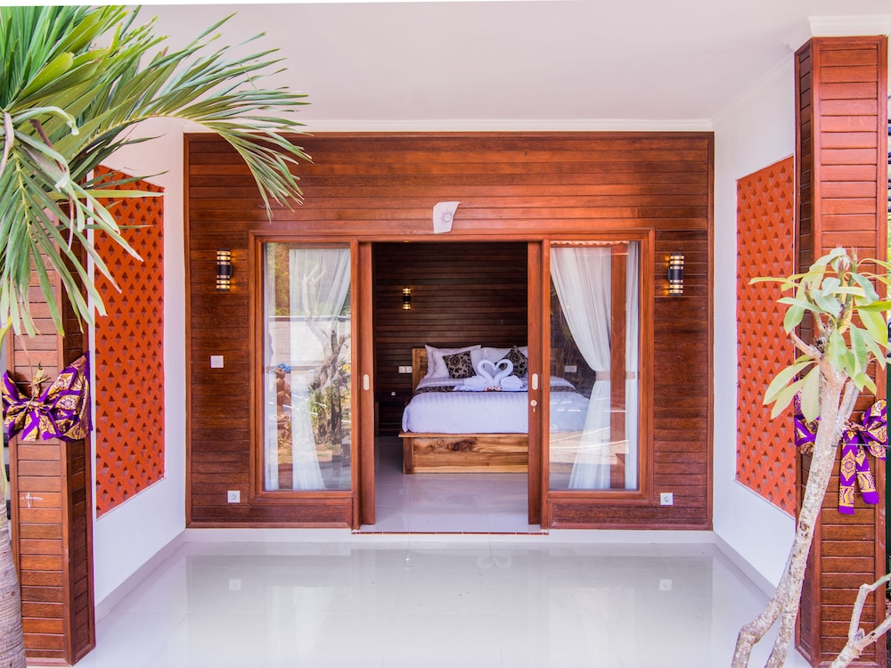 Lembongan Cempaka Villa & Restaurant 8/50