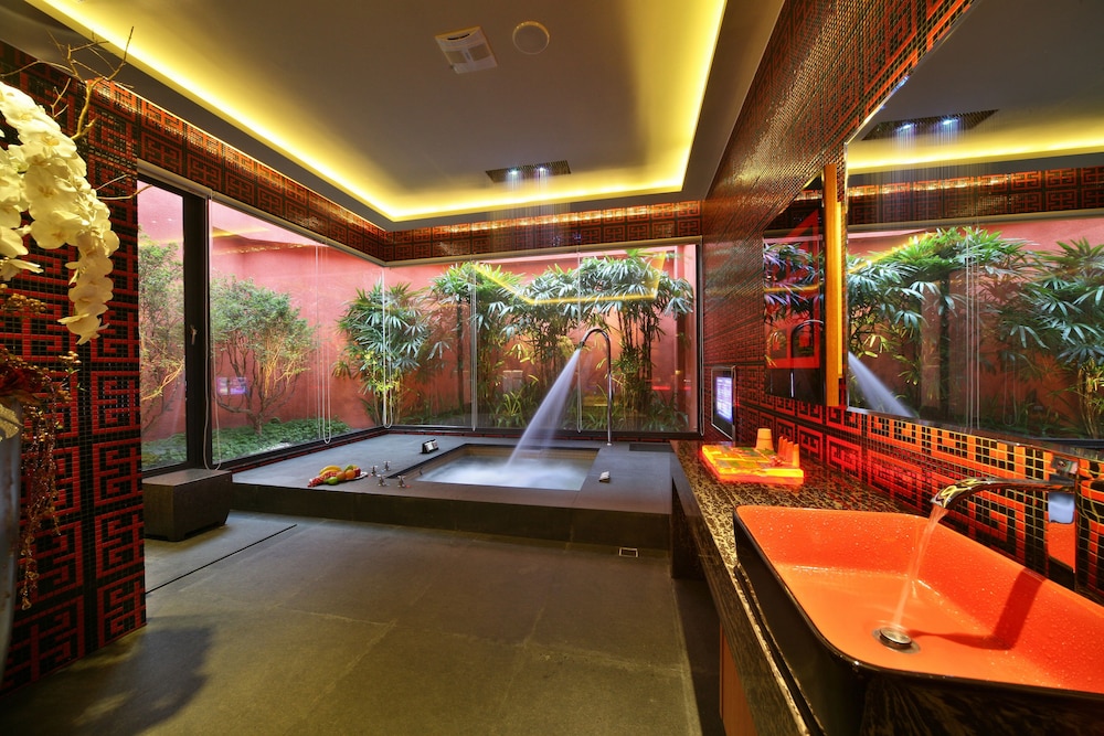 Han Guan Motel 33/48