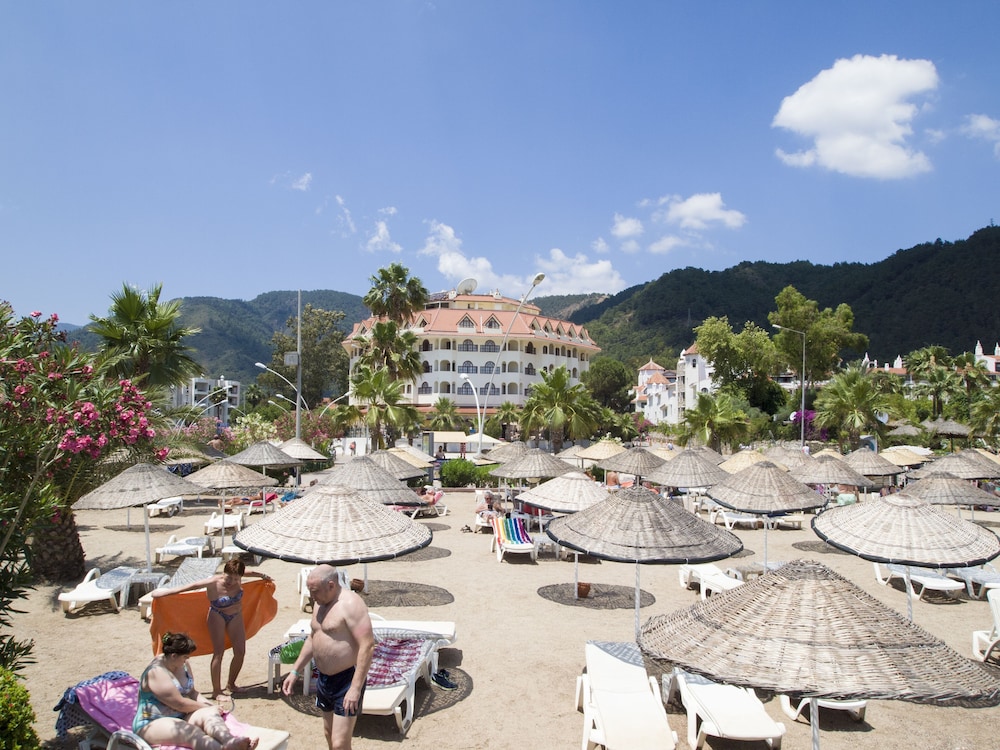 Fortuna Beach 28/35