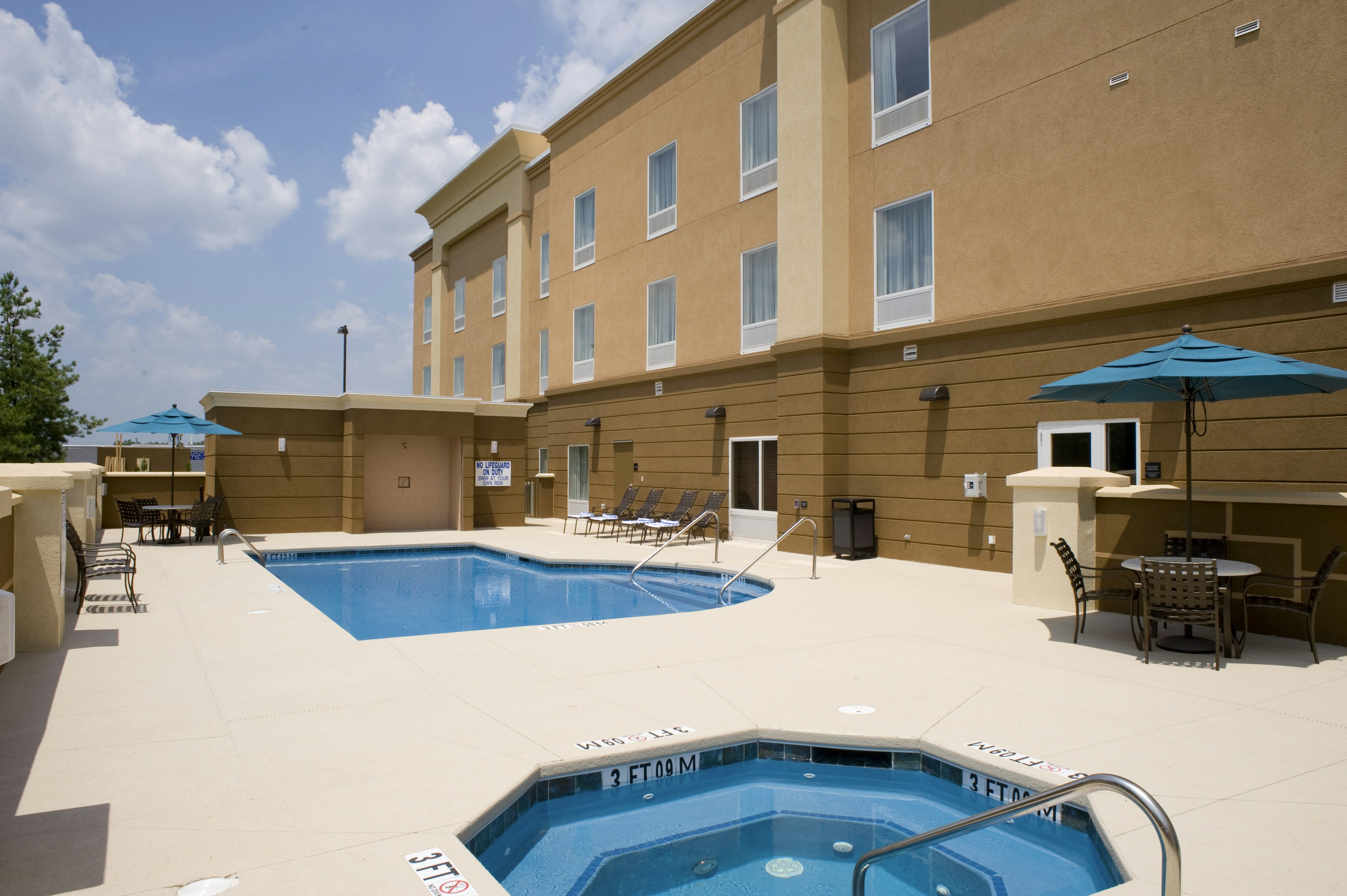 Hampton Inn Anderson/ Alliance Business Park 22/45