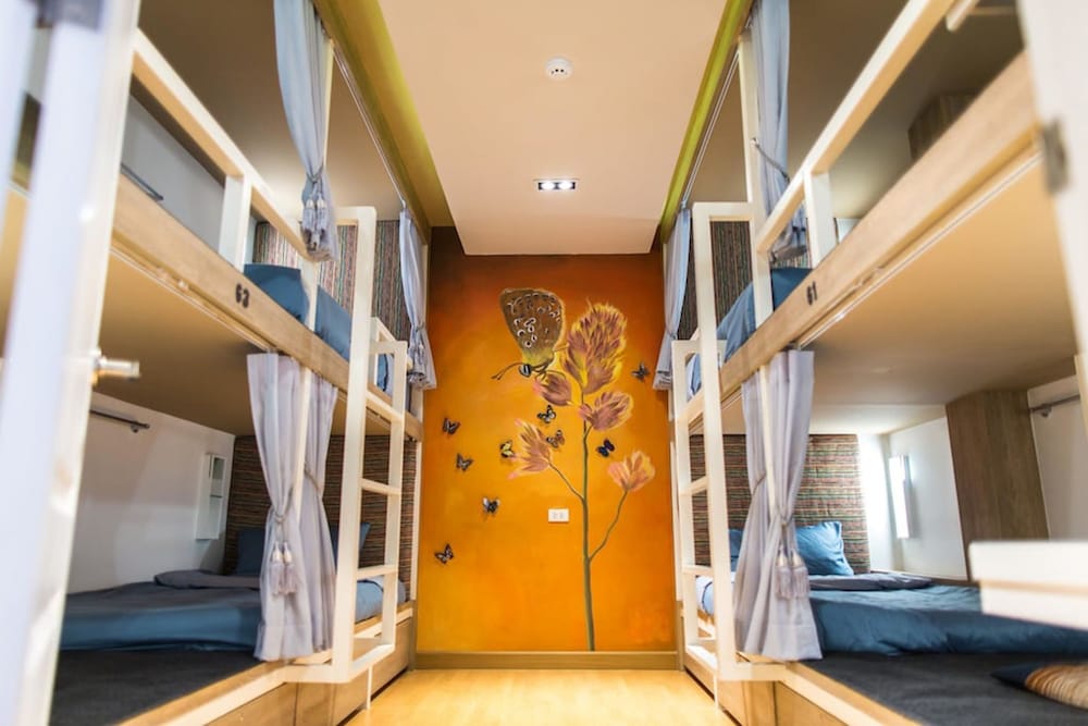 Stay With Hug Poshtel & Activities 32/37