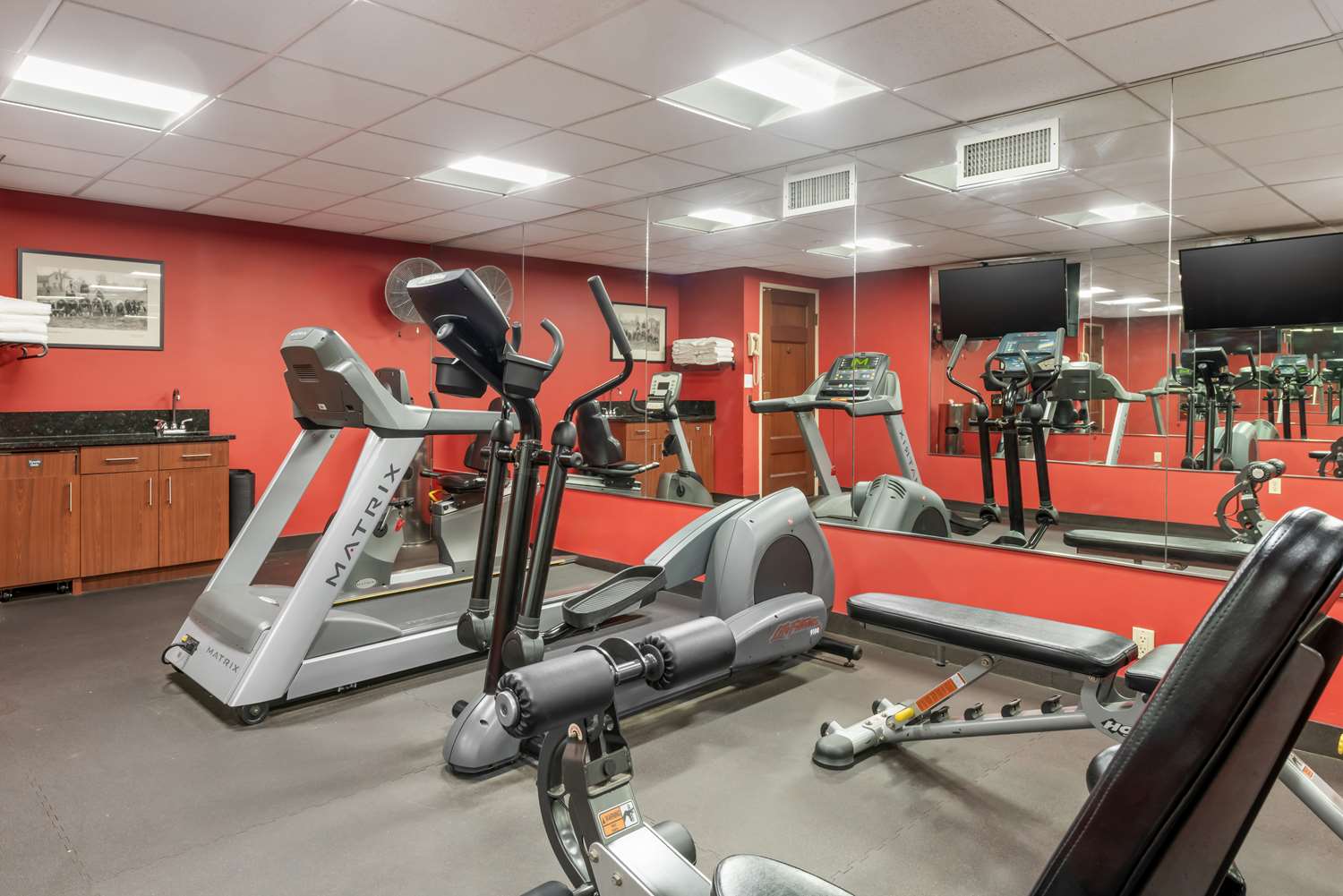 Best Western Plus White Bear Country Inn 25/47