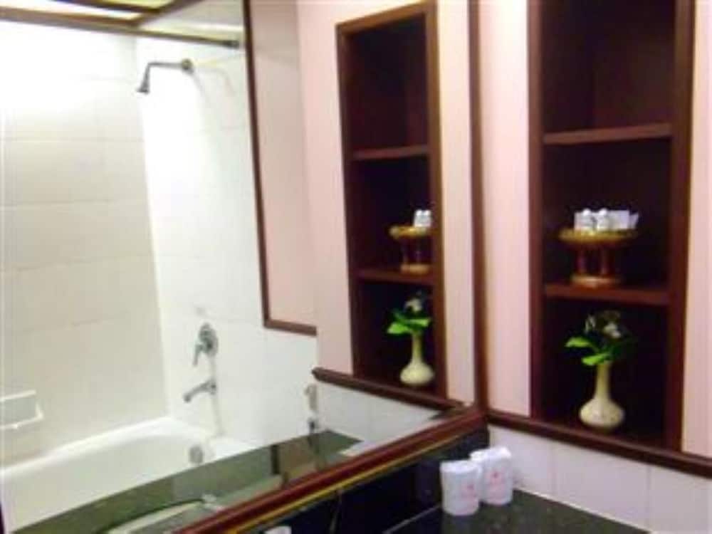 Mayflower Grande Hotel Phitsanulok 9/42