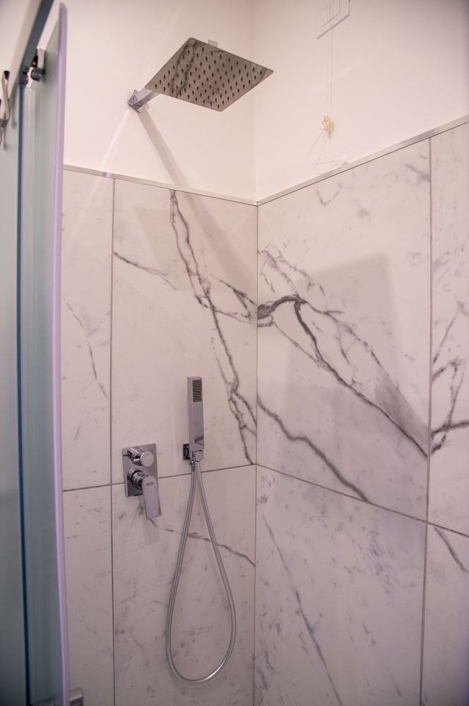 AD Suites Tritone 27/50