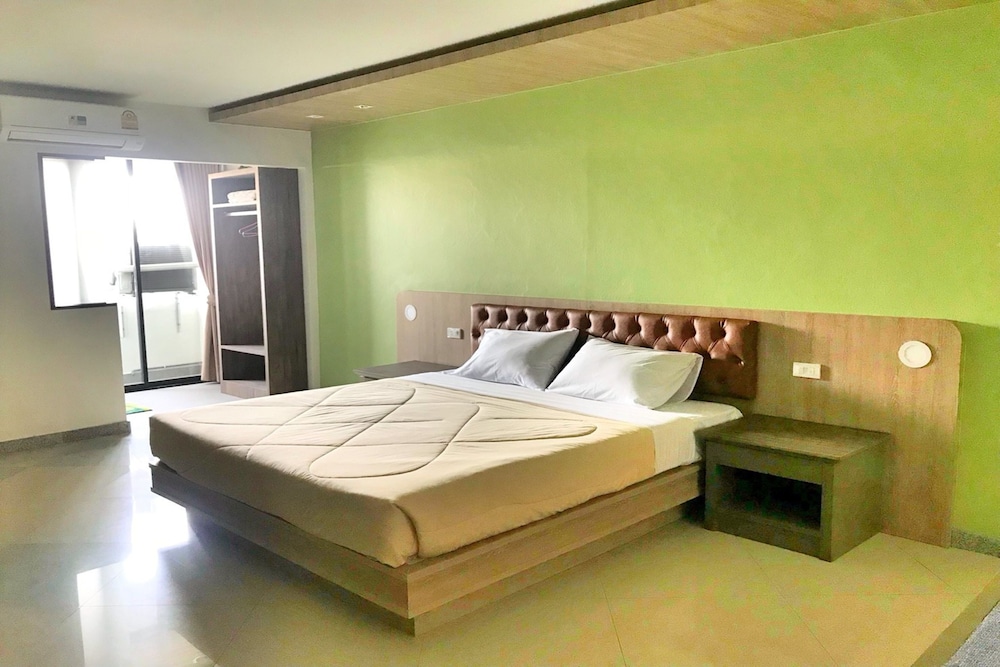 Lopburi Residence Hotel 15/46