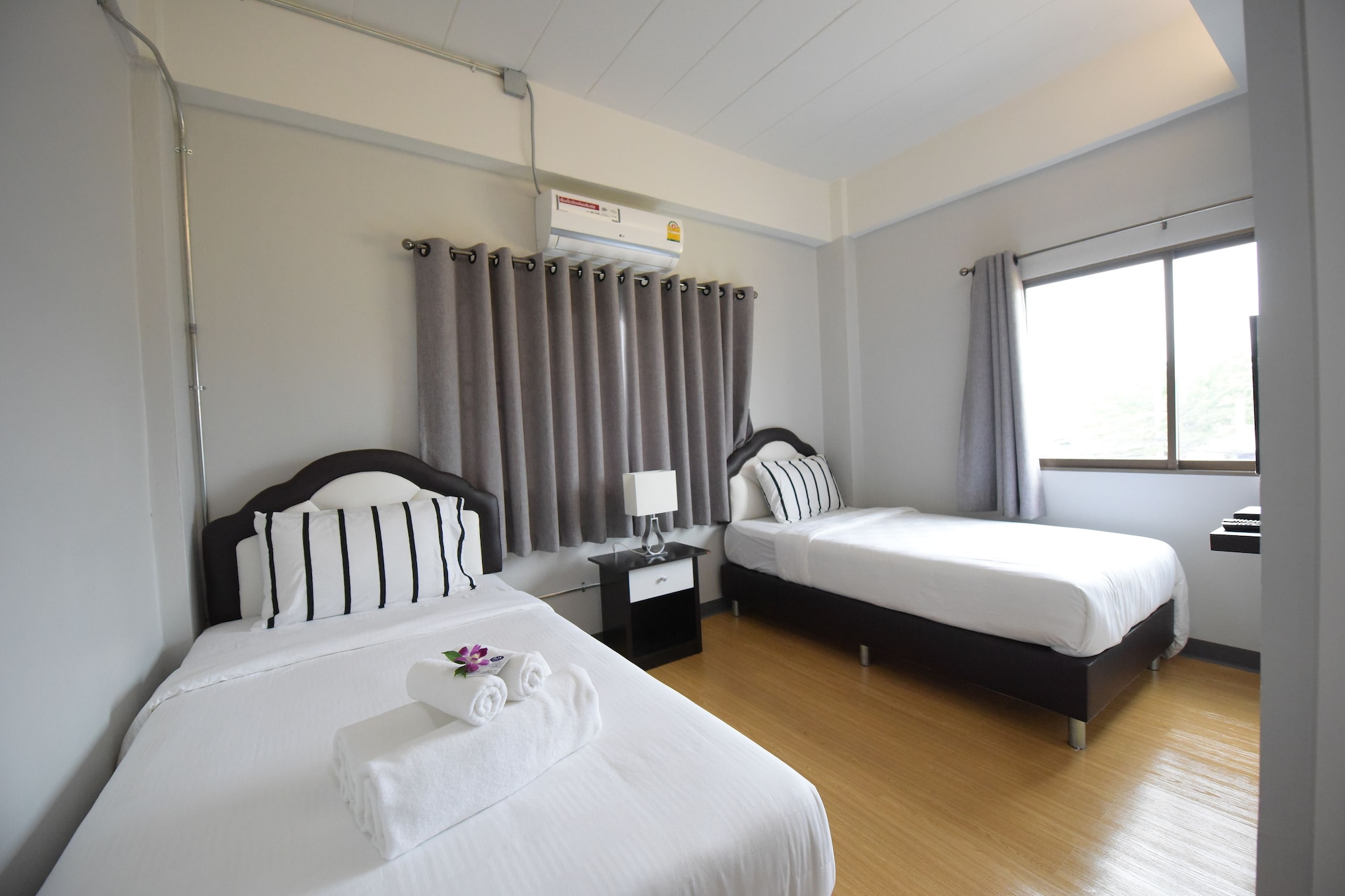 BASIC, TWIN BEDS