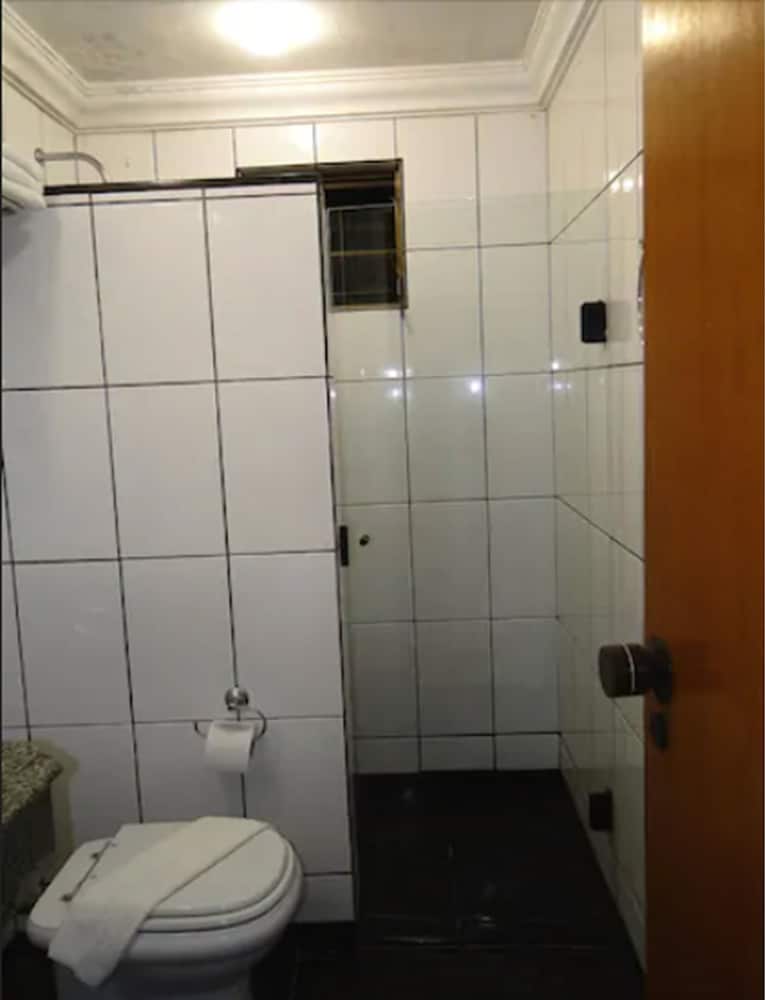 Hotel das Americas 47/48