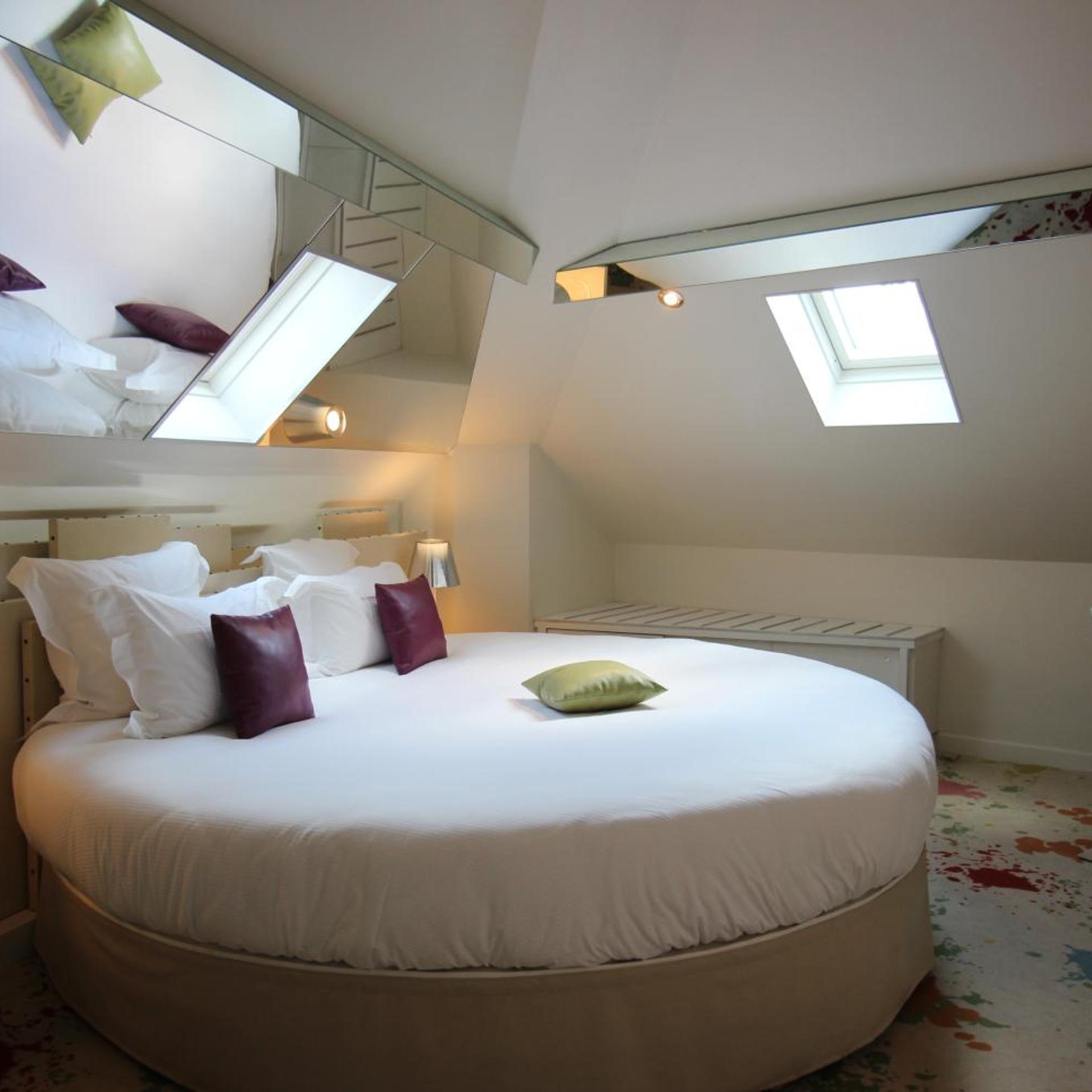 Atelier, Artist, King Bed, Hot Tub