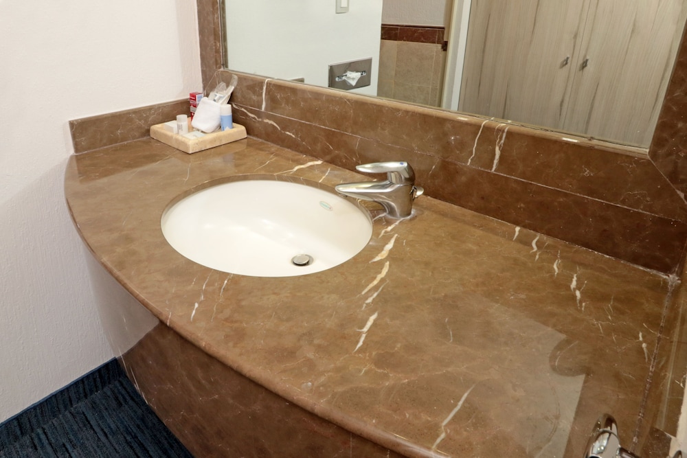 Holiday Inn Express San Luis Potosi 62/80