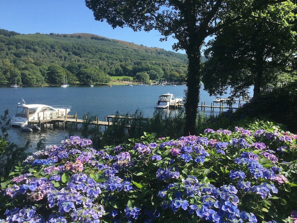 Classic Lodges Lakeside Hotel Spa 46/49