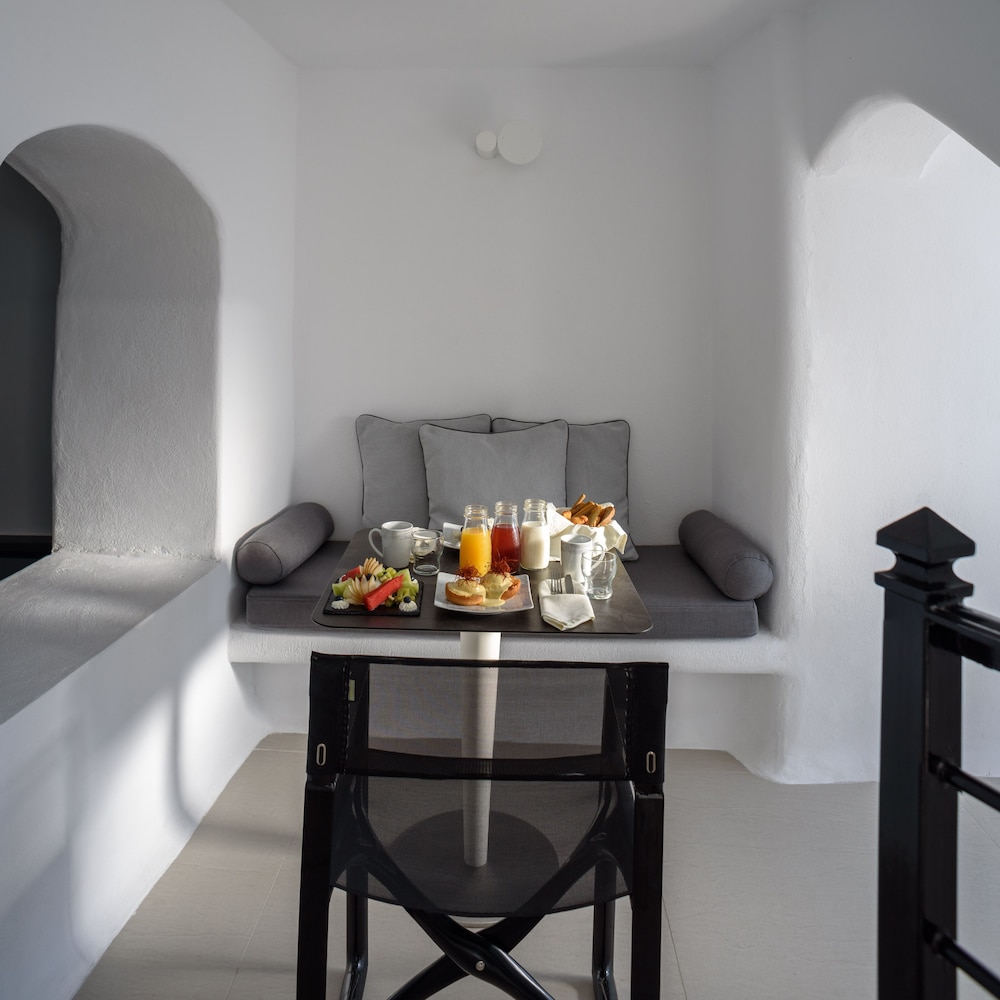 Nefeles Luxury Suites 36/49