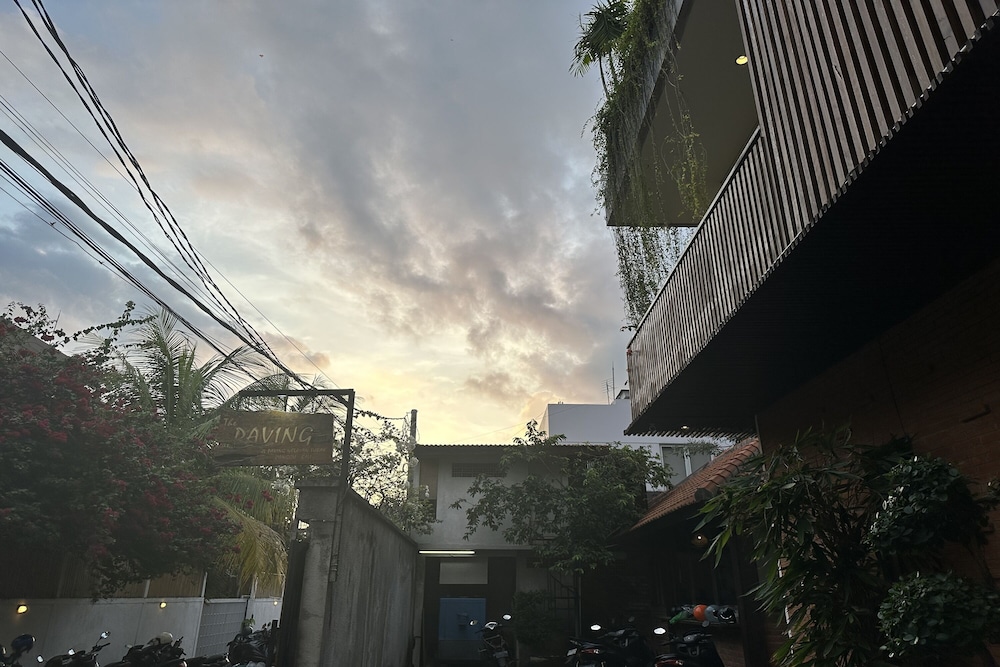 The Paving Villa 4/51