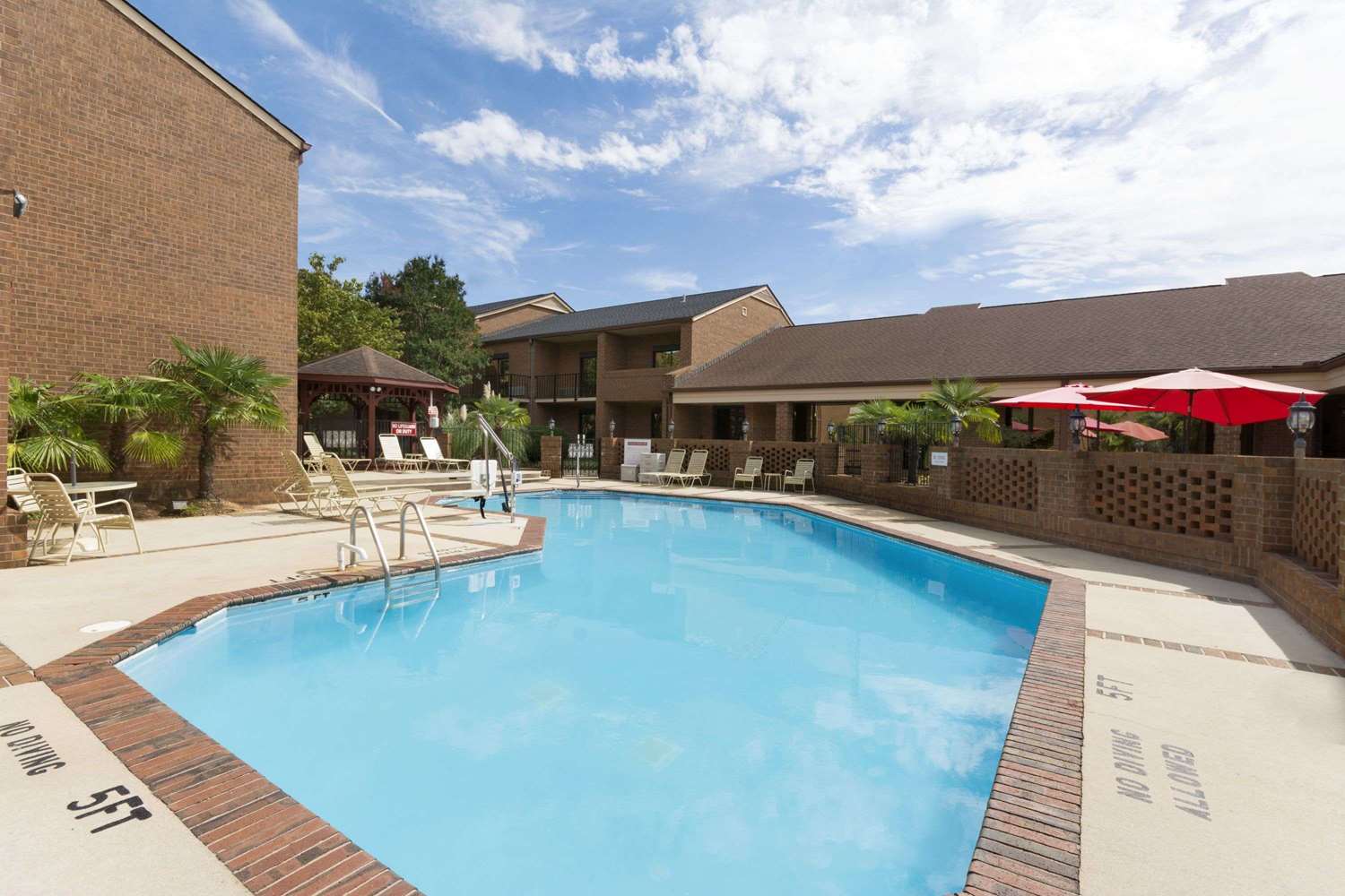 Ramada By Wyndham Raleigh 28/30