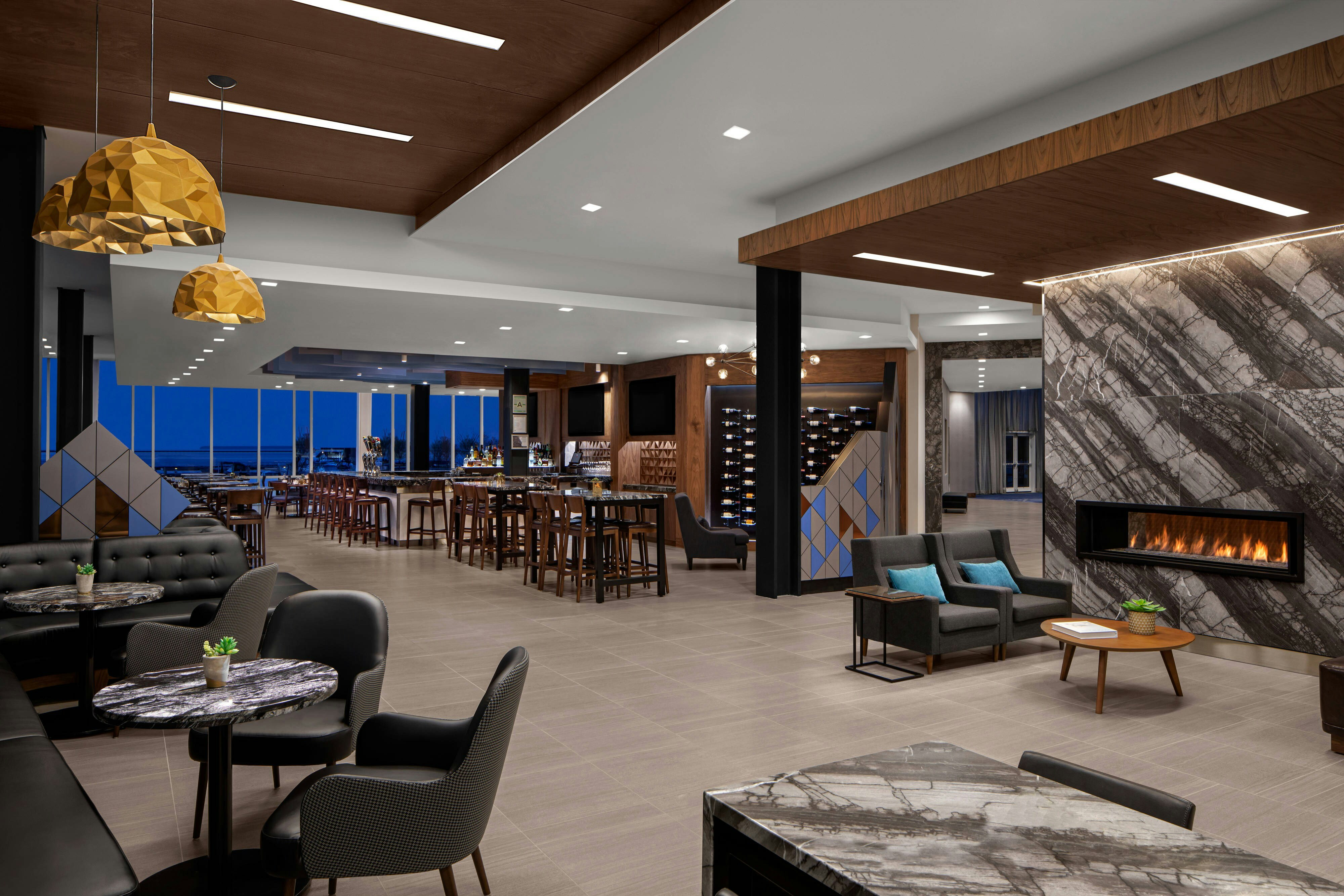 Delta Hotels By Marriott Thunder Bay 31/51