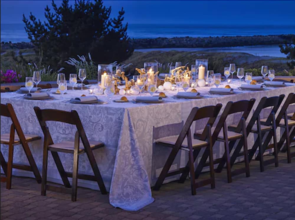 The Beach House Hotel Half Moon Bay 35/50