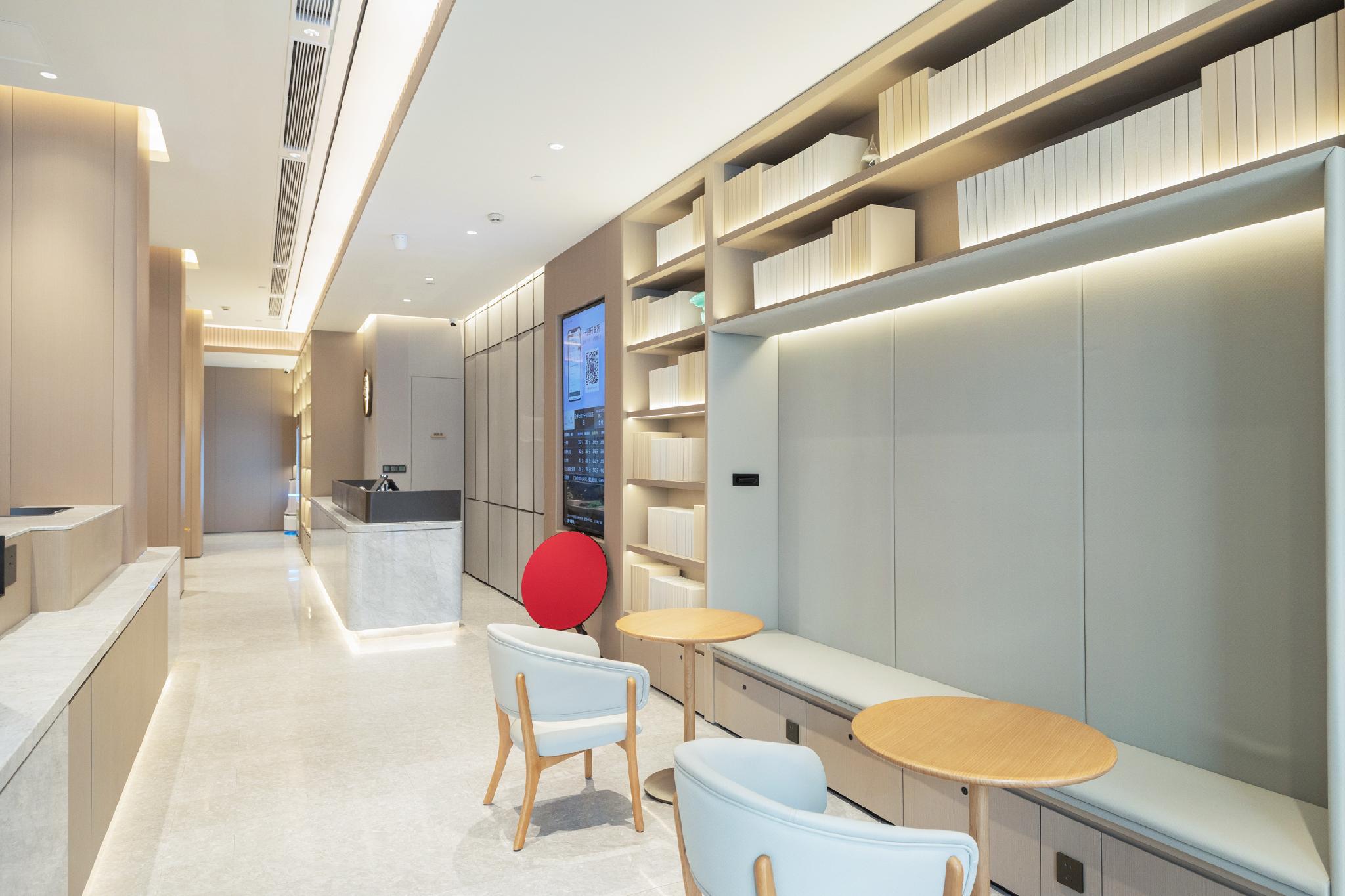 7 Days Inn (Shanghai Yichuan Road) 43/58
