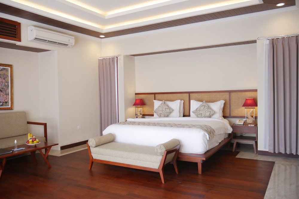 The Grand Villandra Resort 12/45