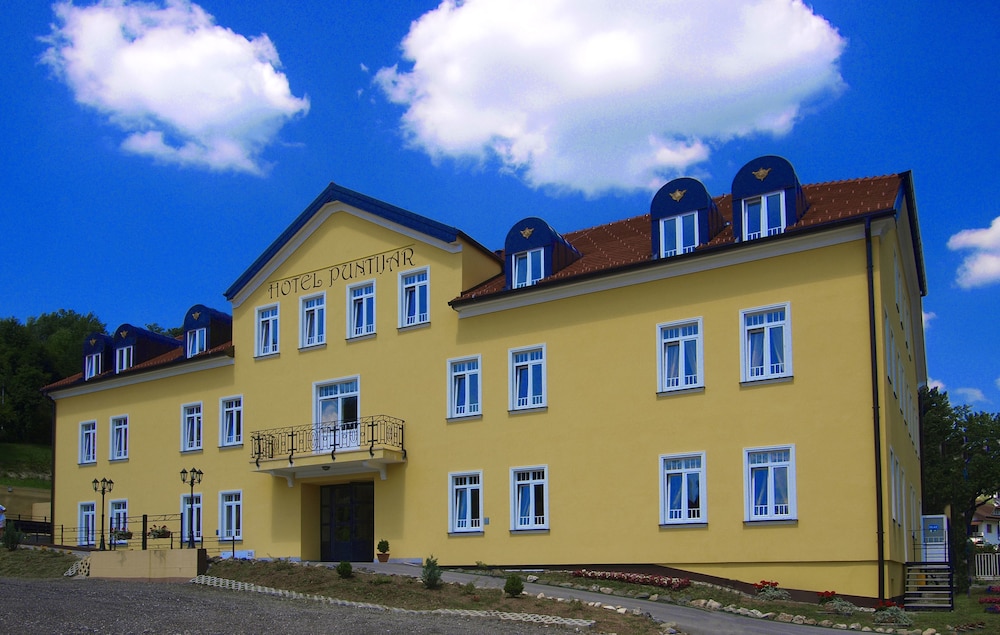 Puntijar Hotel 1/37