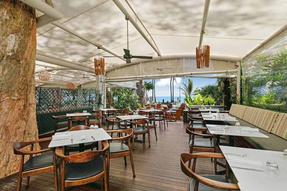 Peppers Beach Club & Spa Palm Cove 35/50
