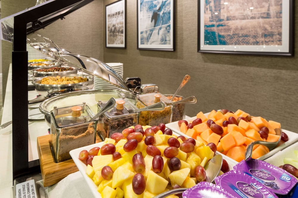 Doubletree By Hilton Hotel Laurel 68/71
