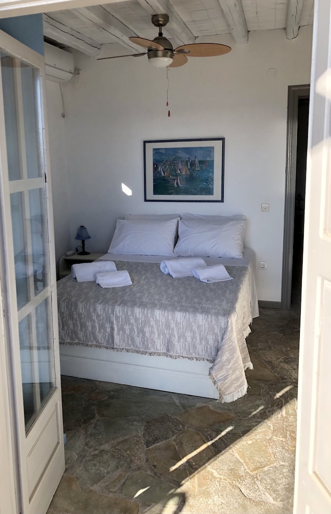 The Traditional Stone Villa 5/50