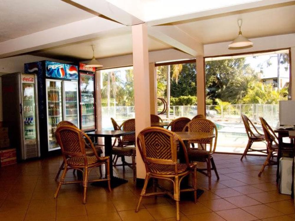 Econo Lodge Rivervale 40/60