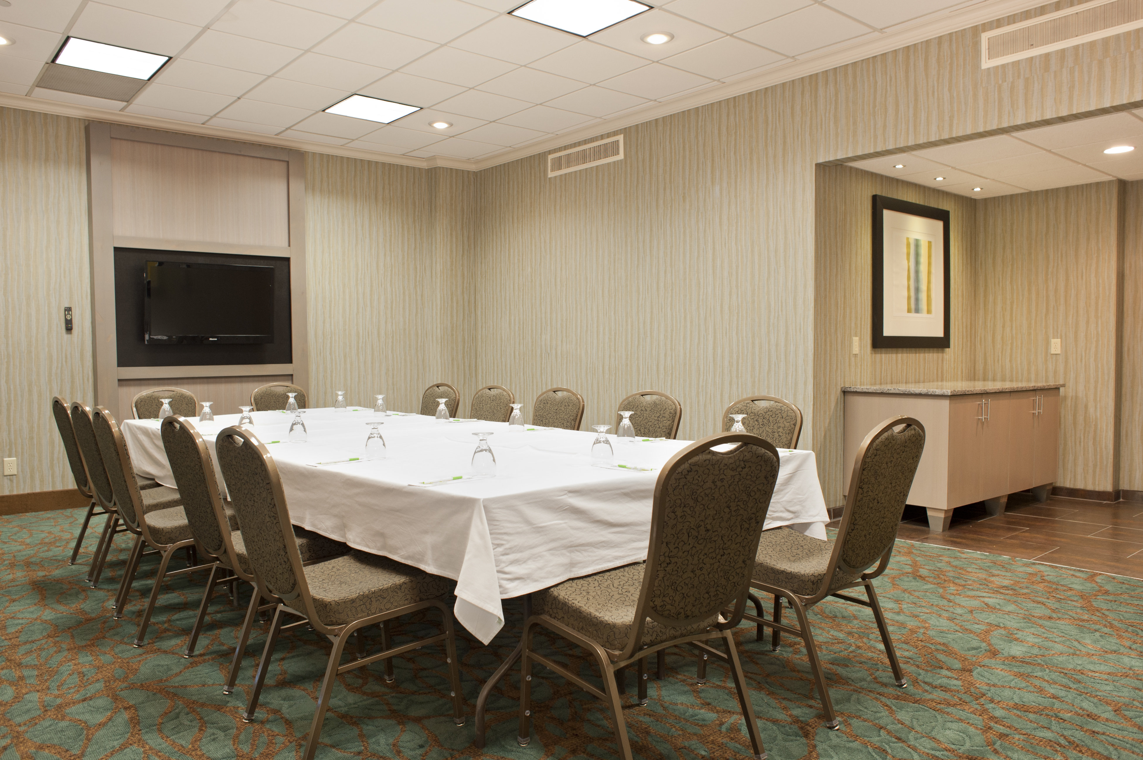 Holiday Inn Rock Island - Quad Cities 68/80