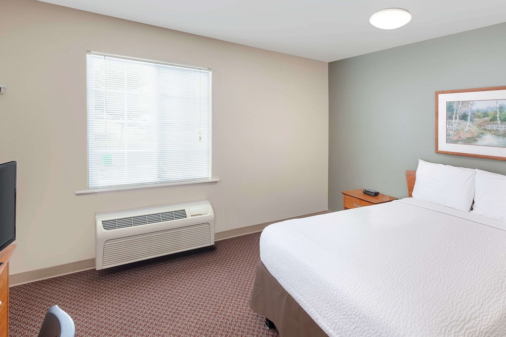 WoodSpring Suites Sioux Falls 8/16