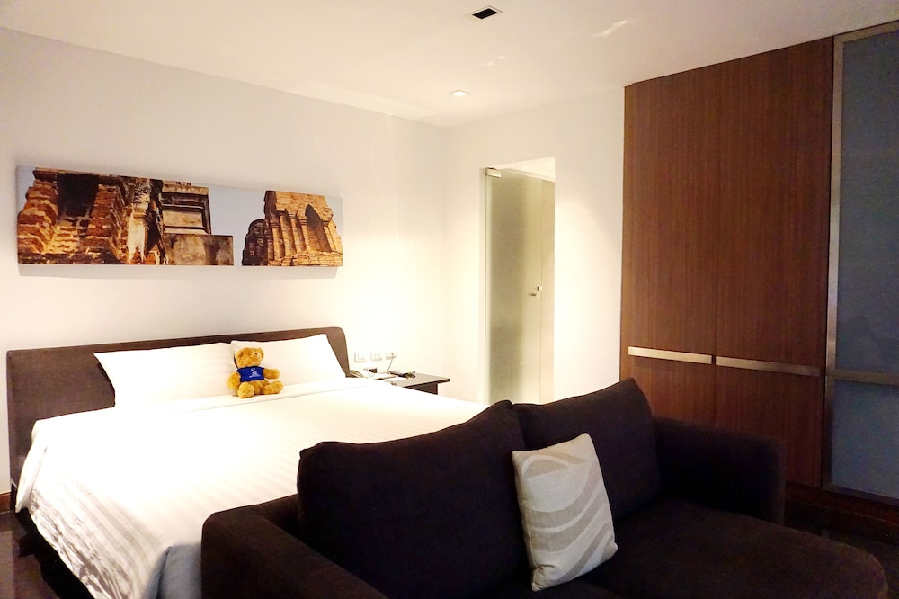 S33 Compact Sukhumvit Hotel 34/78