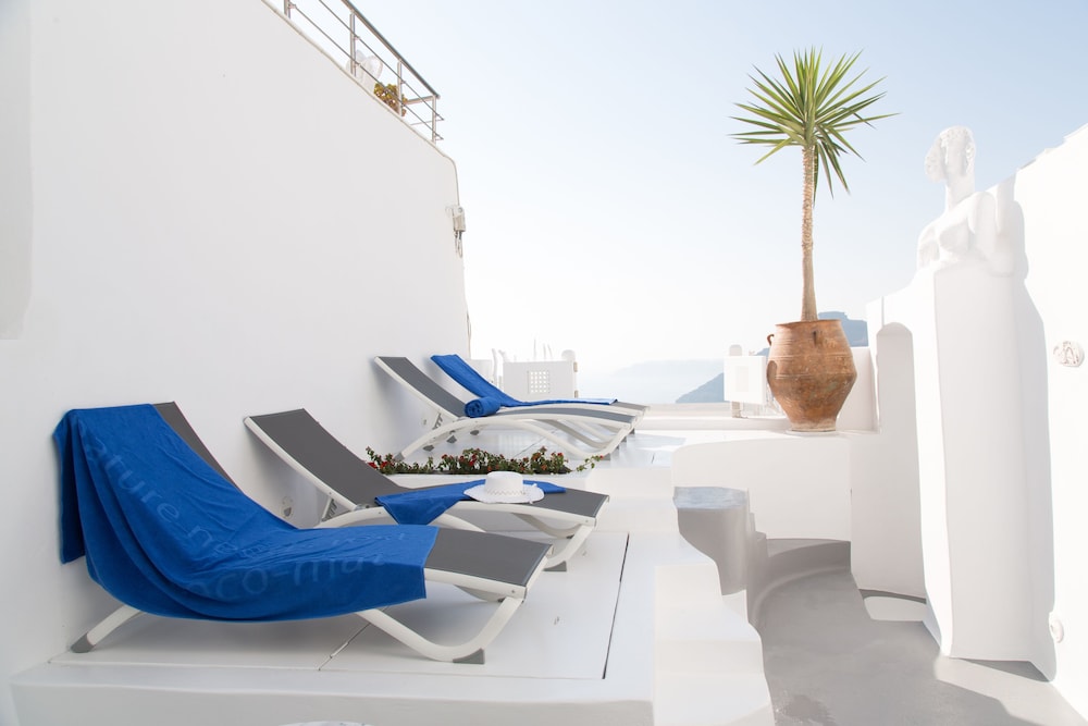 Trieris Villas And Suites 32/50